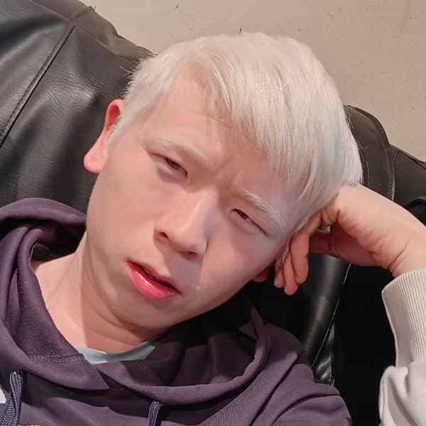贵州31岁单身帅哥真诚找对象-荆门征婚相亲网